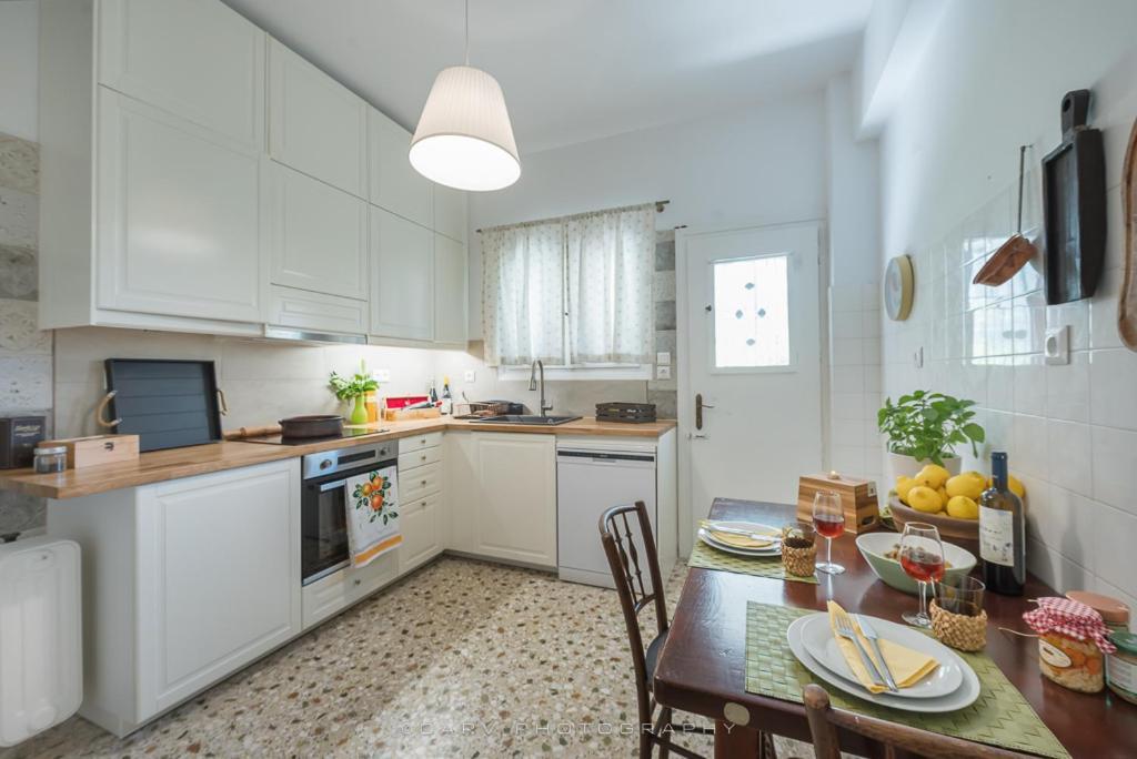 Magnificent Relax Athens Voula Apartment Bagian luar foto